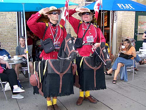 Musical riders The Renfrews at the 2007 Toronto Buskerfest