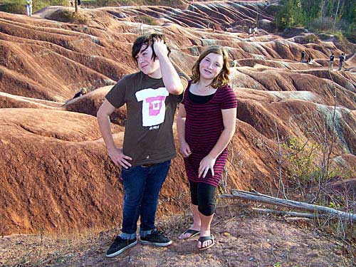 Kevin & Erin pose in front of the Cheltenham Badlands