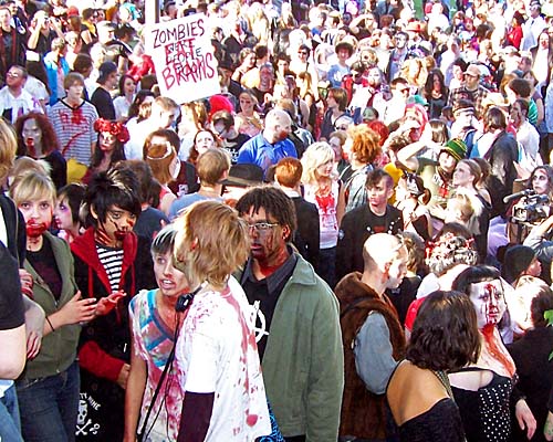 2007 Toronto Zombie Walk - the undead gather at Trinity Bellwoods Park