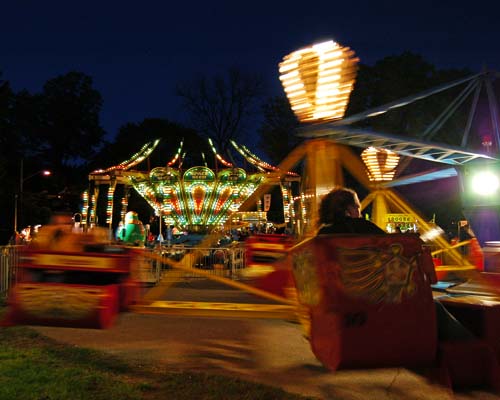 Georgetown 2008 Bang-O-Rama rides at night