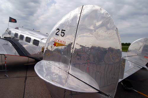 shiny plane at Quebec International Air Show 2008