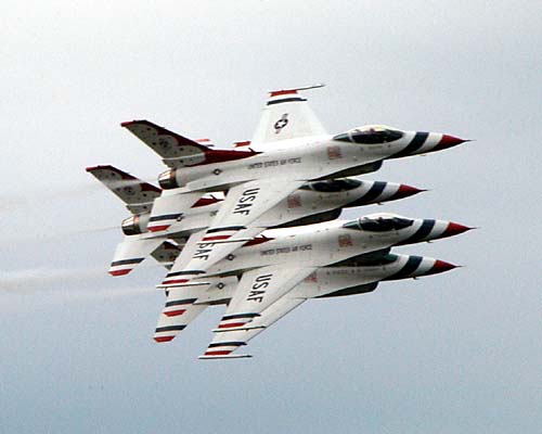 US Air Force Thunderbirds at the Quebec International Air Show 2008