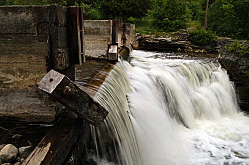 Rockwood Conservation Area - Grand River waterfall near the old mill