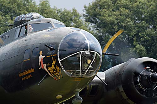 B17 Bomber Memphis Bell taxis in during the 2008 Geneseo Air Show